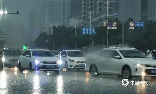 倾盆大雨_倾盆大雨的倾